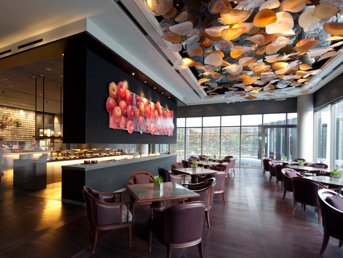 正是泡温泉的好季节(图1)